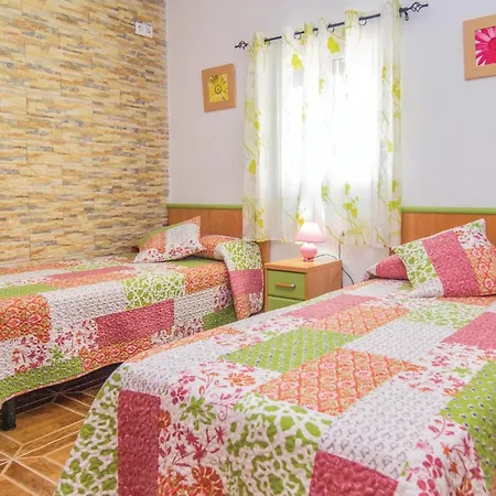 Amazing In Rute With Kitchenette Zambra