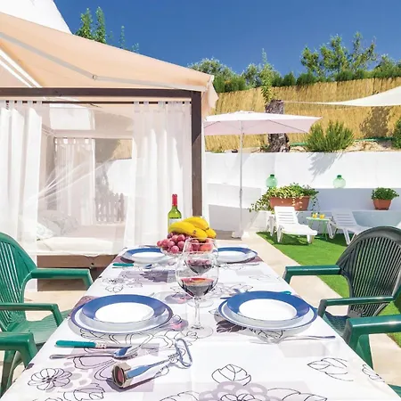 Amazing In Rute With Kitchenette Holiday home